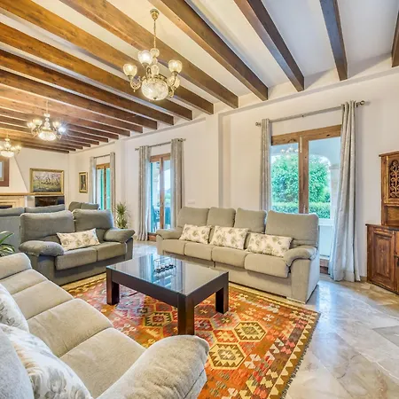 For 12 Guests, Ferienhaus